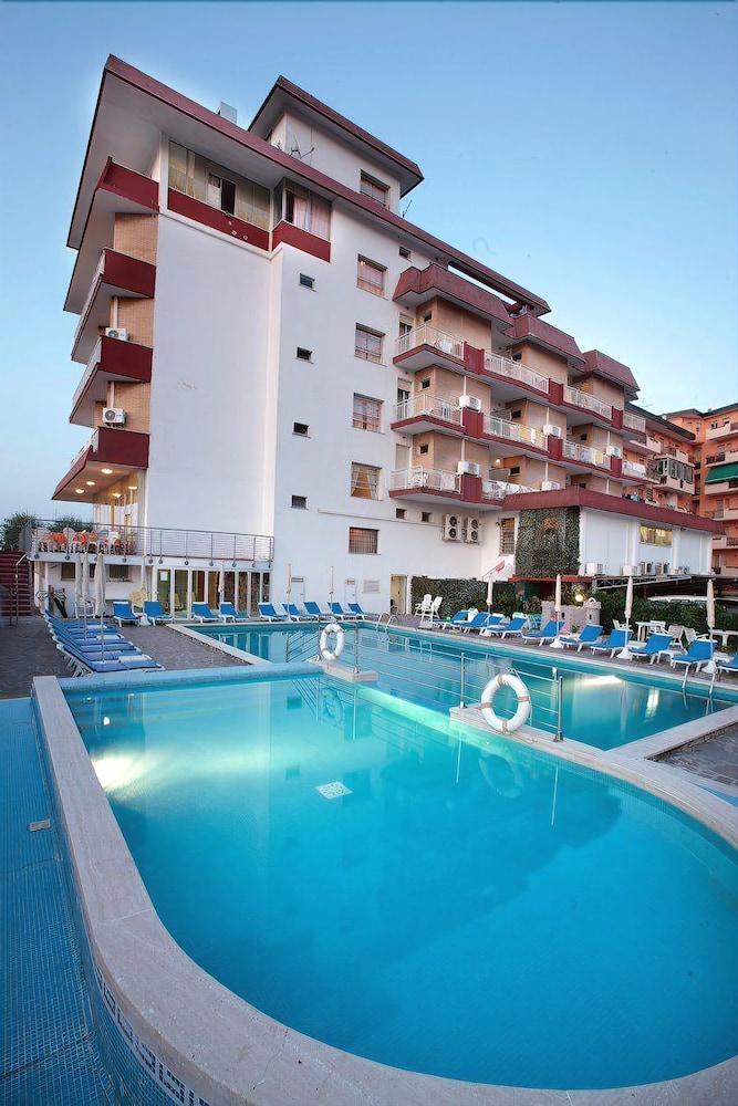 Gallia Club Hotel Cesena Bagian luar foto