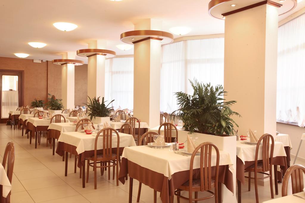 Gallia Club Hotel Cesena Bagian luar foto