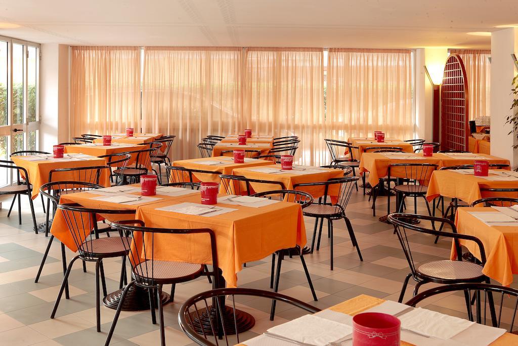 Gallia Club Hotel Cesena Bagian luar foto