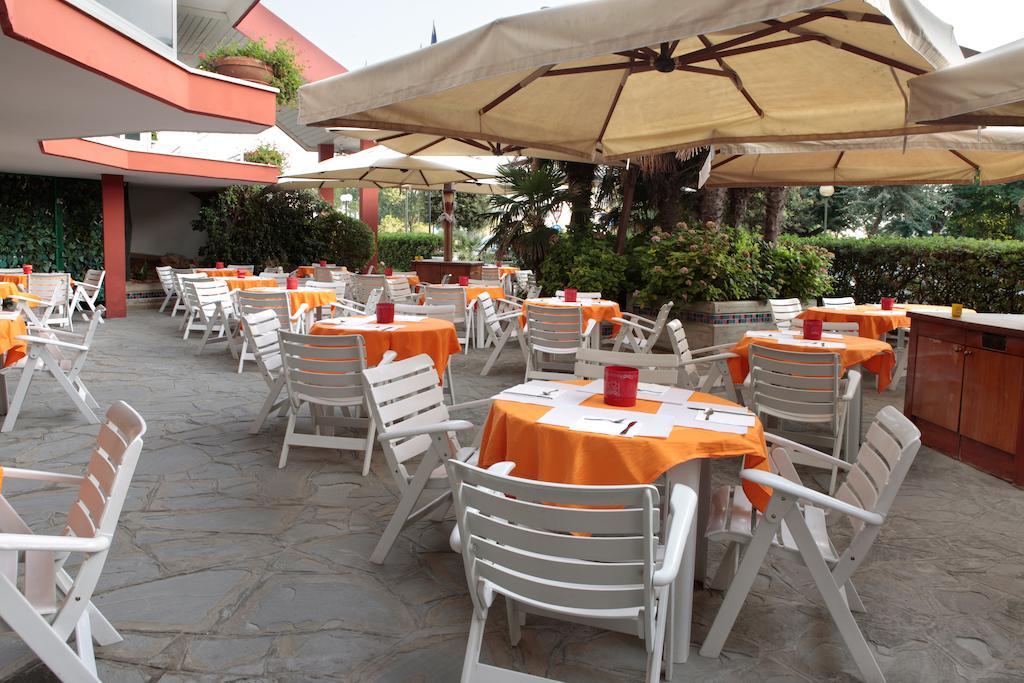 Gallia Club Hotel Cesena Bagian luar foto